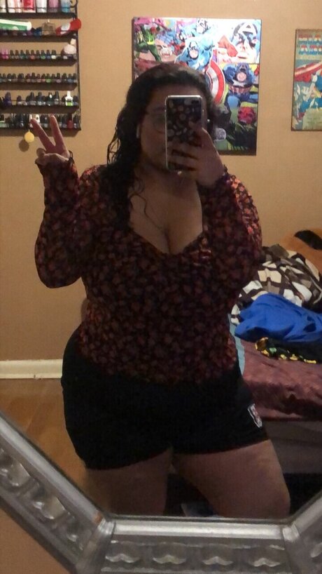 Foto di nudo di fuga di OnlyFans di Idkmikaela