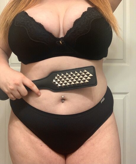 Foto di nudo di fuga di OnlyFans di Little Lady