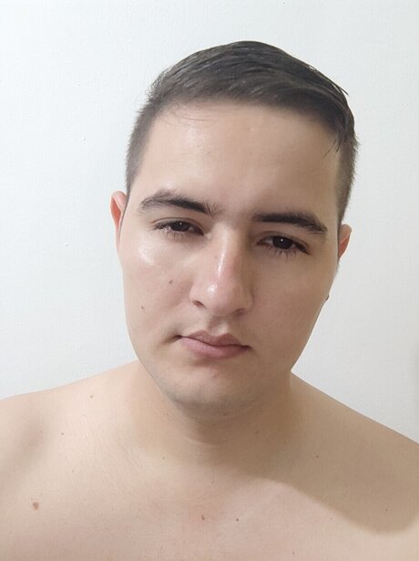 Foto di nudo di fuga di OnlyFans di Juan Marin