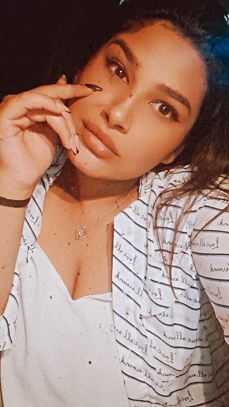 Foto di nudo di fuga di OnlyFans di Catrina