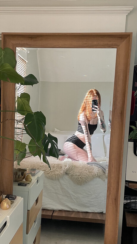 Foto di nudo di fuga di OnlyFans di Corpse Witch