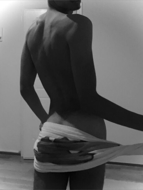 Foto di nudo di fuga di OnlyFans di Love666