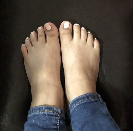 Sweetfeetish420