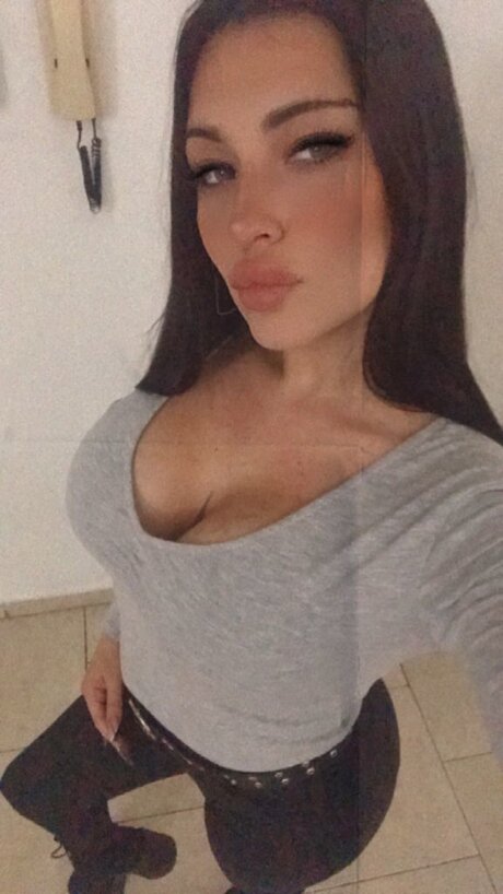Foto di nudo di fuga di OnlyFans di Maka