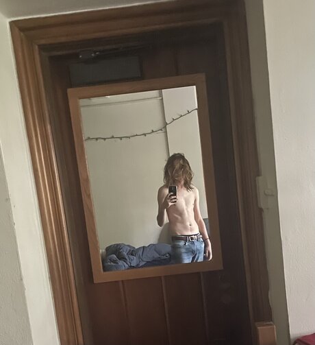 Foto di nudo di fuga di OnlyFans di Collegefemboy