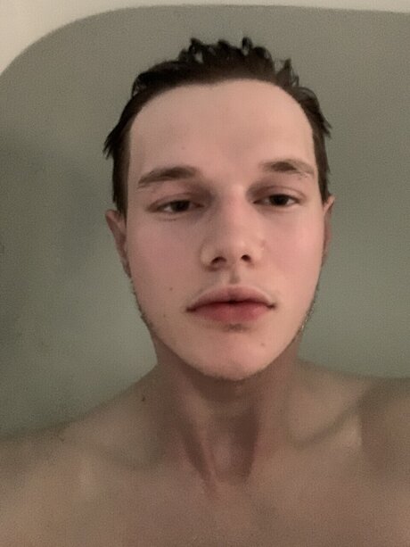 Foto di nudo di fuga di OnlyFans di Hotuwa