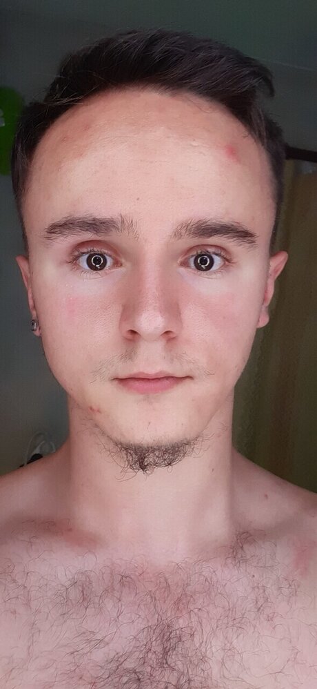 Foto di nudo di fuga di OnlyFans di Seenpaiu