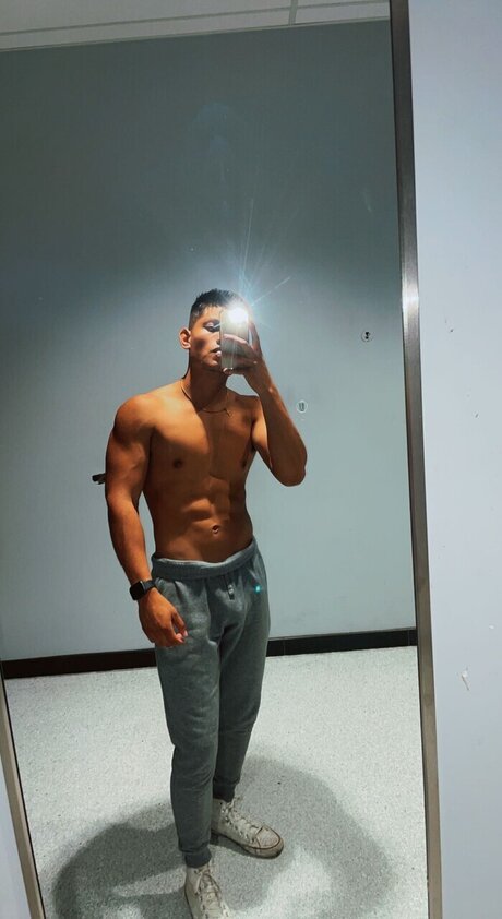 Foto di nudo di fuga di OnlyFans di Chris