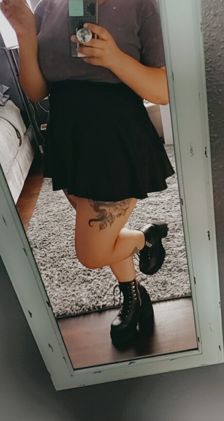 Foto di nudo di fuga di OnlyFans di Yomi Amplt3