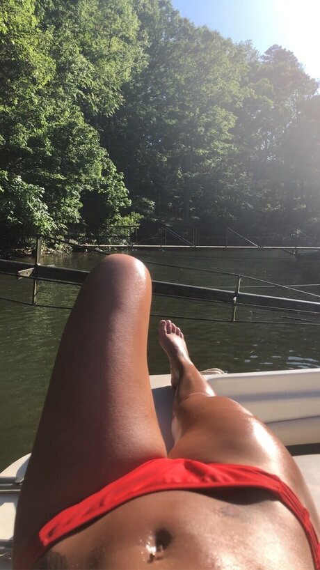 Foto di nudo di fuga di OnlyFans di  Skyes