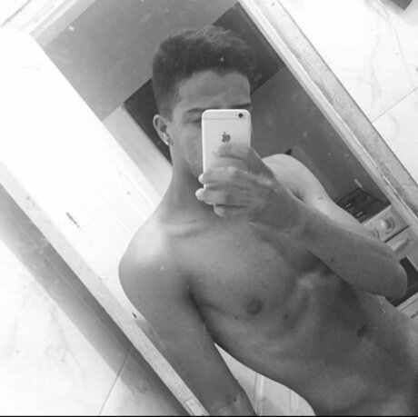 Foto di nudo di fuga di OnlyFans di Will Maciel