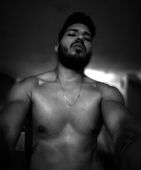 Foto di nudo di fuga di OnlyFans di Julin Lpez