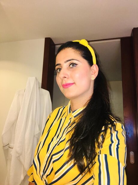 Foto di nudo di fuga di OnlyFans di Neeru Bala