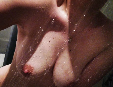 Foto di nudo di fuga di OnlyFans di Alina345