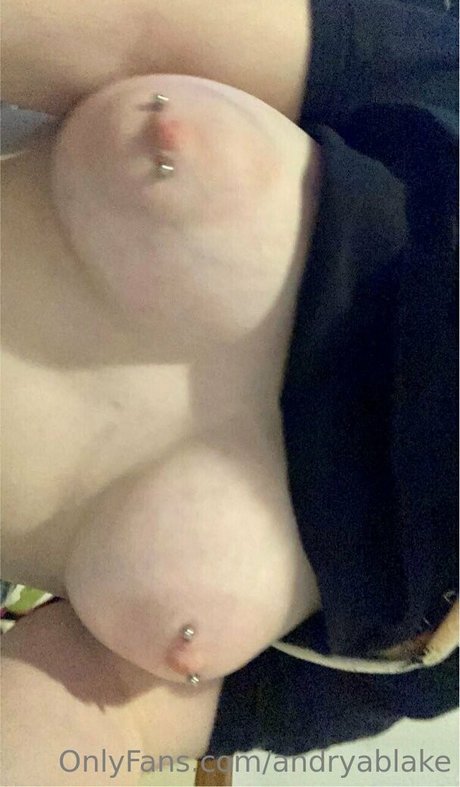 Foto di nudo di fuga di OnlyFans di Andryablake