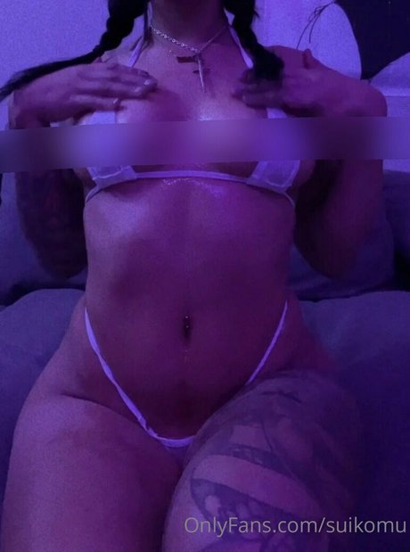 Foto di nudo di fuga di OnlyFans di Suikomuu