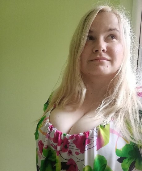 Foto di nudo di fuga di OnlyFans di Dejana Savi