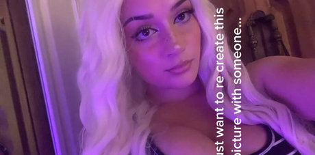 Foto di nudo di fuga di OnlyFans di Angie D