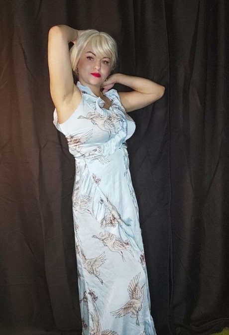 Foto di nudo di fuga di OnlyFans di Vipyourbadmommmmy