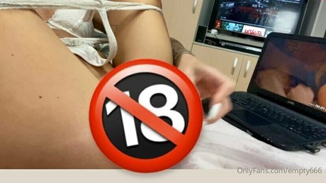 Foto di nudo di fuga di OnlyFans di Empty666