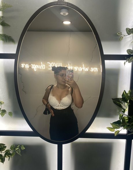 Foto di nudo di fuga di OnlyFans di Babecherryfree