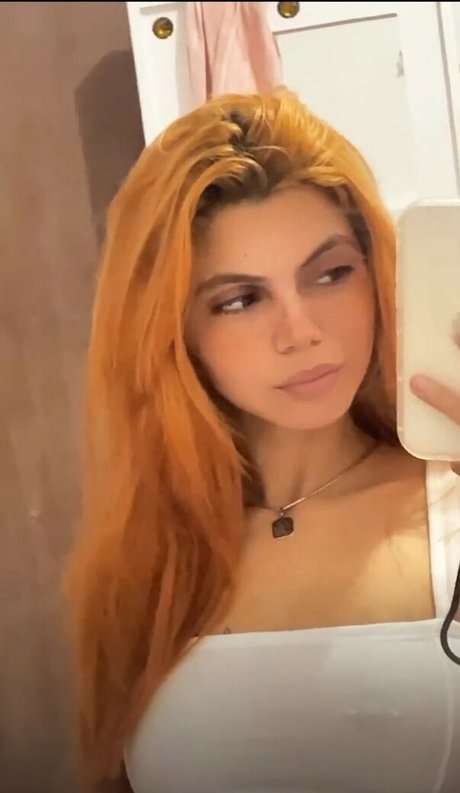 Foto di nudo di fuga di OnlyFans di Raposinhaangel