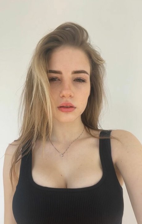 Foto di nudo di fuga di OnlyFans di Fabienne0805
