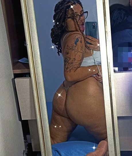 Foto di nudo di fuga di OnlyFans di Juliana Costa