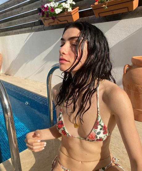 Foto di nudo di fuga di OnlyFans di Hazar Erguclu