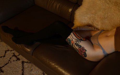 Foto di nudo di fuga di OnlyFans di Ann Cid