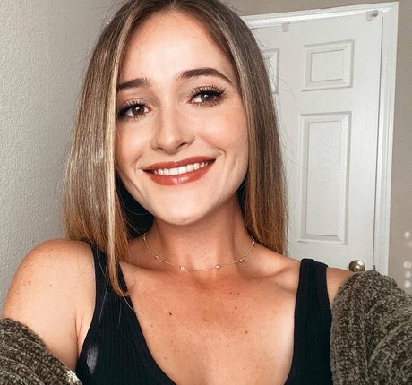 Foto di nudo di fuga di OnlyFans di Lily Wichern