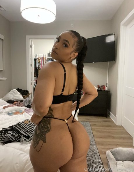 Foto di nudo di fuga di OnlyFans di Robynbanks