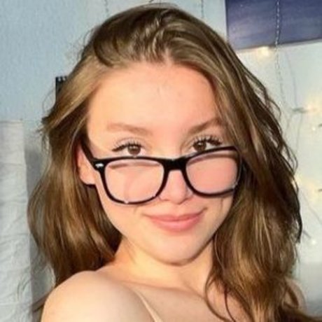 Foto di nudo di fuga di OnlyFans di Itsmejusi