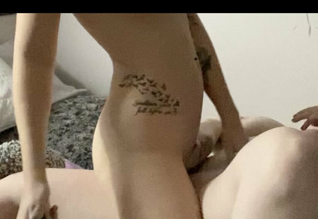 Foto di nudo di fuga di OnlyFans di Nicolelow94