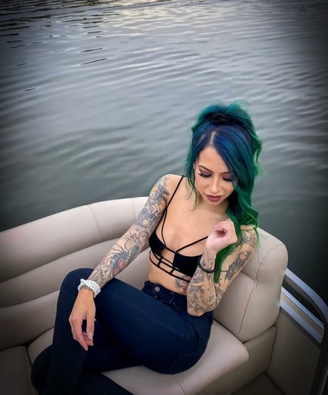 Meghanelle