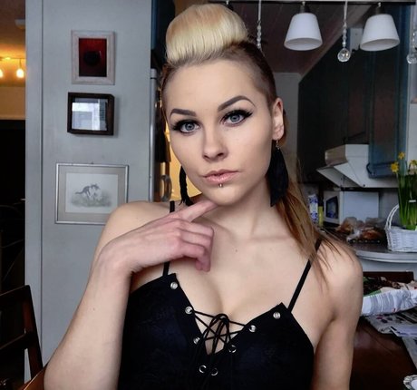 Foto di nudo di fuga di OnlyFans di Vmissyb
