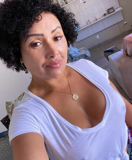 Foto di nudo di fuga di OnlyFans di Sandra Sissi