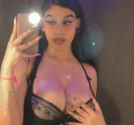 Fernanda V
