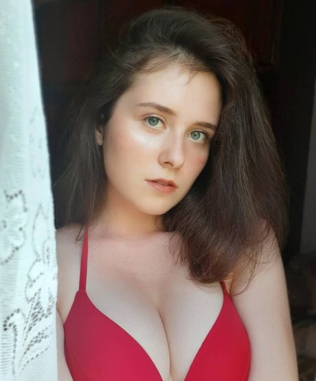 Foto di nudo di fuga di OnlyFans di Elizaveta Milyaeva