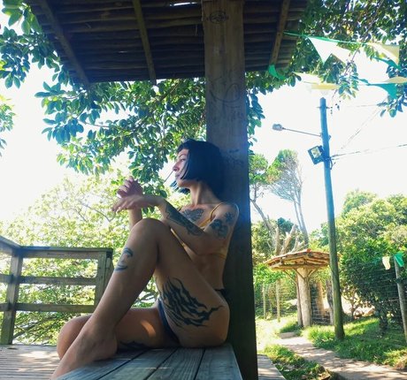 Foto di nudo di fuga di OnlyFans di Bruxaonilda