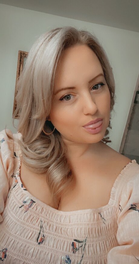 Foto di nudo di fuga di OnlyFans di Wild Flower