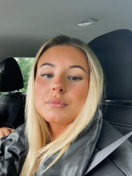 Foto di nudo di fuga di OnlyFans di Maja
