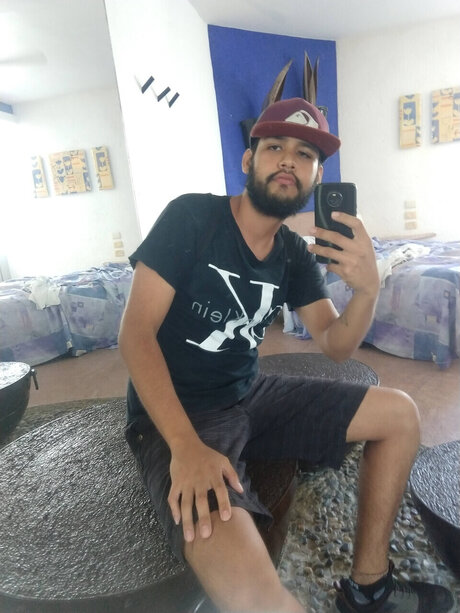 Foto di nudo di fuga di OnlyFans di Macho Preador