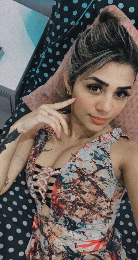 Foto di nudo di fuga di OnlyFans di Eline Xavier