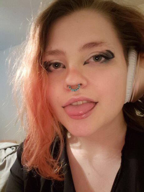 Foto di nudo di fuga di OnlyFans di Enbybunny