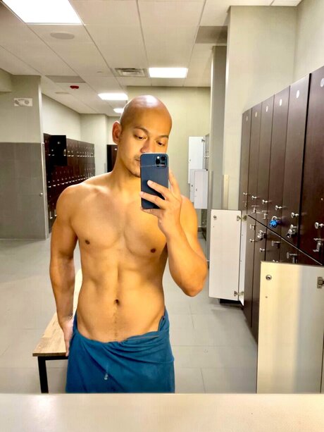 Foto di nudo di fuga di OnlyFans di Noah