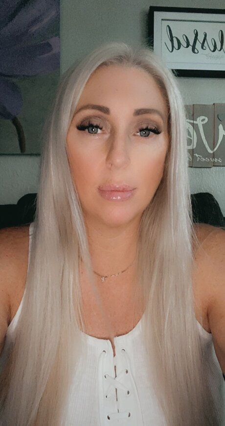 Foto di nudo di fuga di OnlyFans di Erica