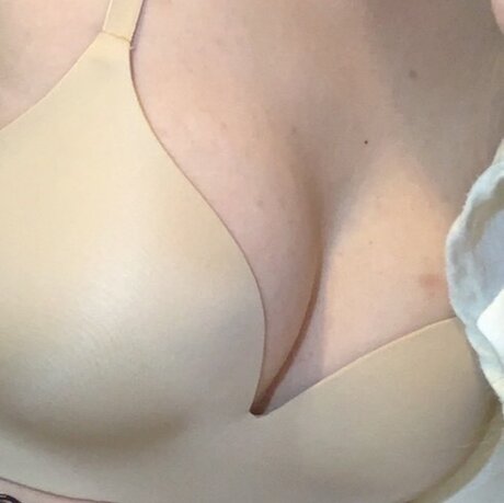 Foto di nudo di fuga di OnlyFans di  