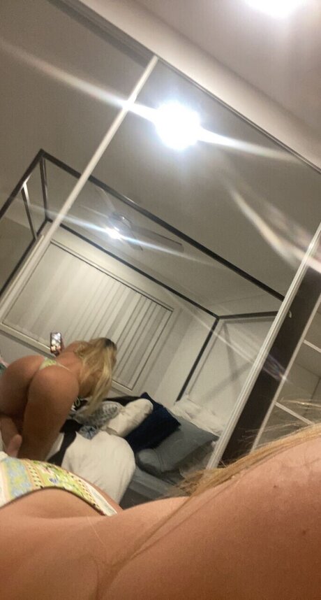 Foto di nudo di fuga di OnlyFans di Rhiannon