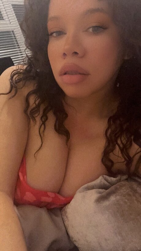 Foto di nudo di fuga di OnlyFans di Goldengal